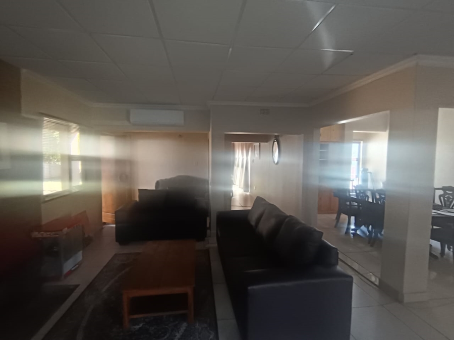 3 Bedroom Property for Sale in Carters Glen Northern Cape